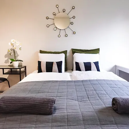 דירה Guestfirst- Family Retreat Near Train & Kuusijärvi וואנטאה